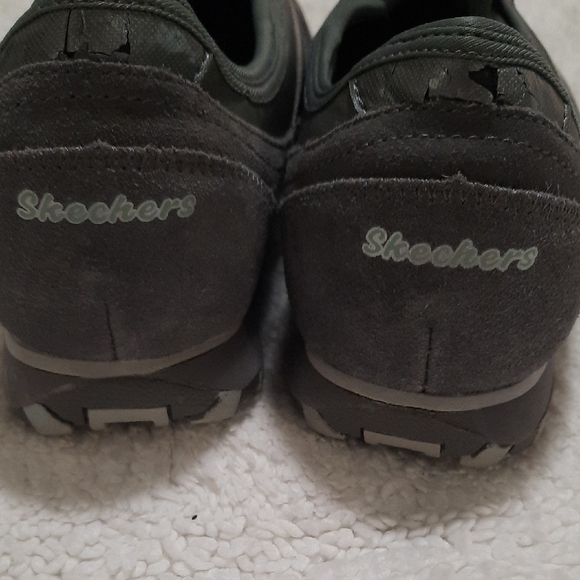 Skechers Charcoal Athletic Shoes - Picture 6 of 9